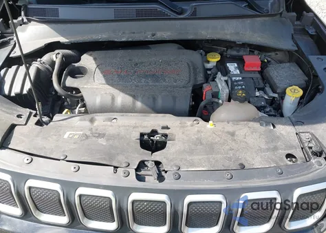 2022 Jeep Compass Latitude Lux 4X4 z USA, uszkodzony, nr VIN 3C4NJDFBXNT141932